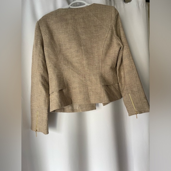 Anne Klein Tweed light Tan Blazer size10 gold zippers, front clasps NWOT - Picture 7 of 8